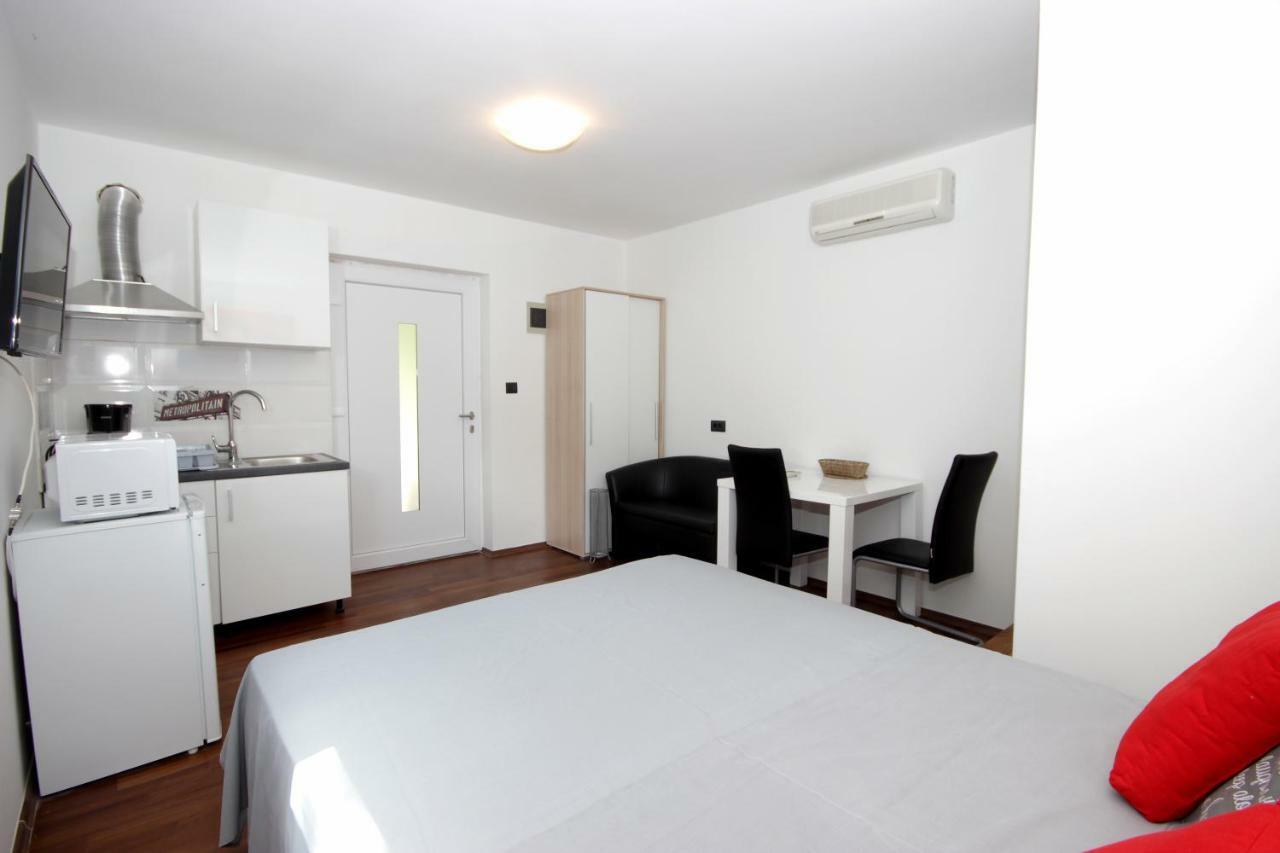 Apartments Natasa Pula Luaran gambar